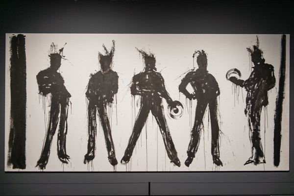 지난 2일, 충무아트센터 갤러리에 전시된 리처드 햄블턴의 '다섯 개의 그림자' 작품이다.ⓒRichard Hambleton/사진·김주연 기자